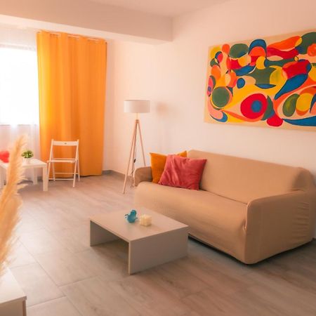 Sunset Apartment - Central Apt With Rooftop Garden Bucareste Exterior foto