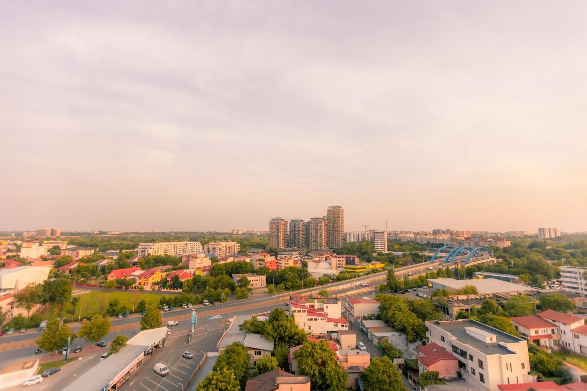 Sunset Apartment - Central Apt With Rooftop Garden Bucareste Exterior foto
